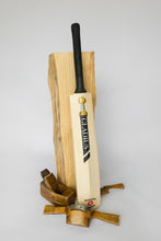 Load image into Gallery viewer, Gladius English Willow Cricket bat