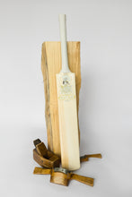 Load image into Gallery viewer, Praetorian English Willow Cricket bat